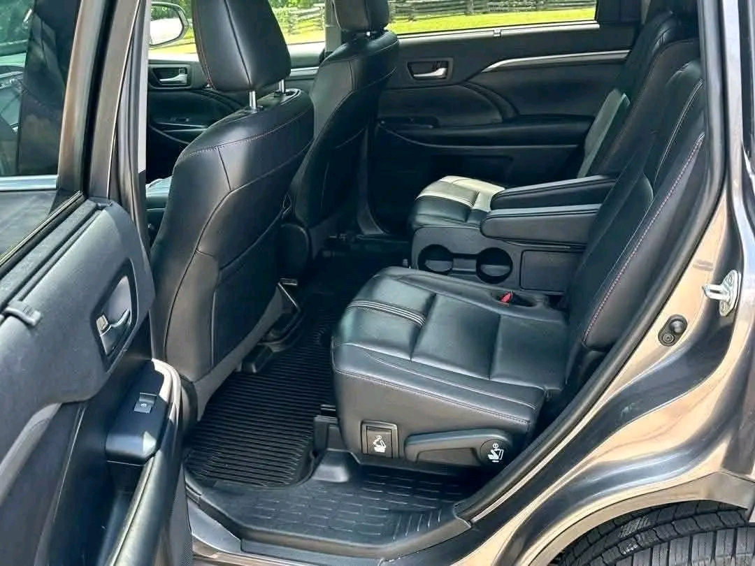 Toyota Highlander additional