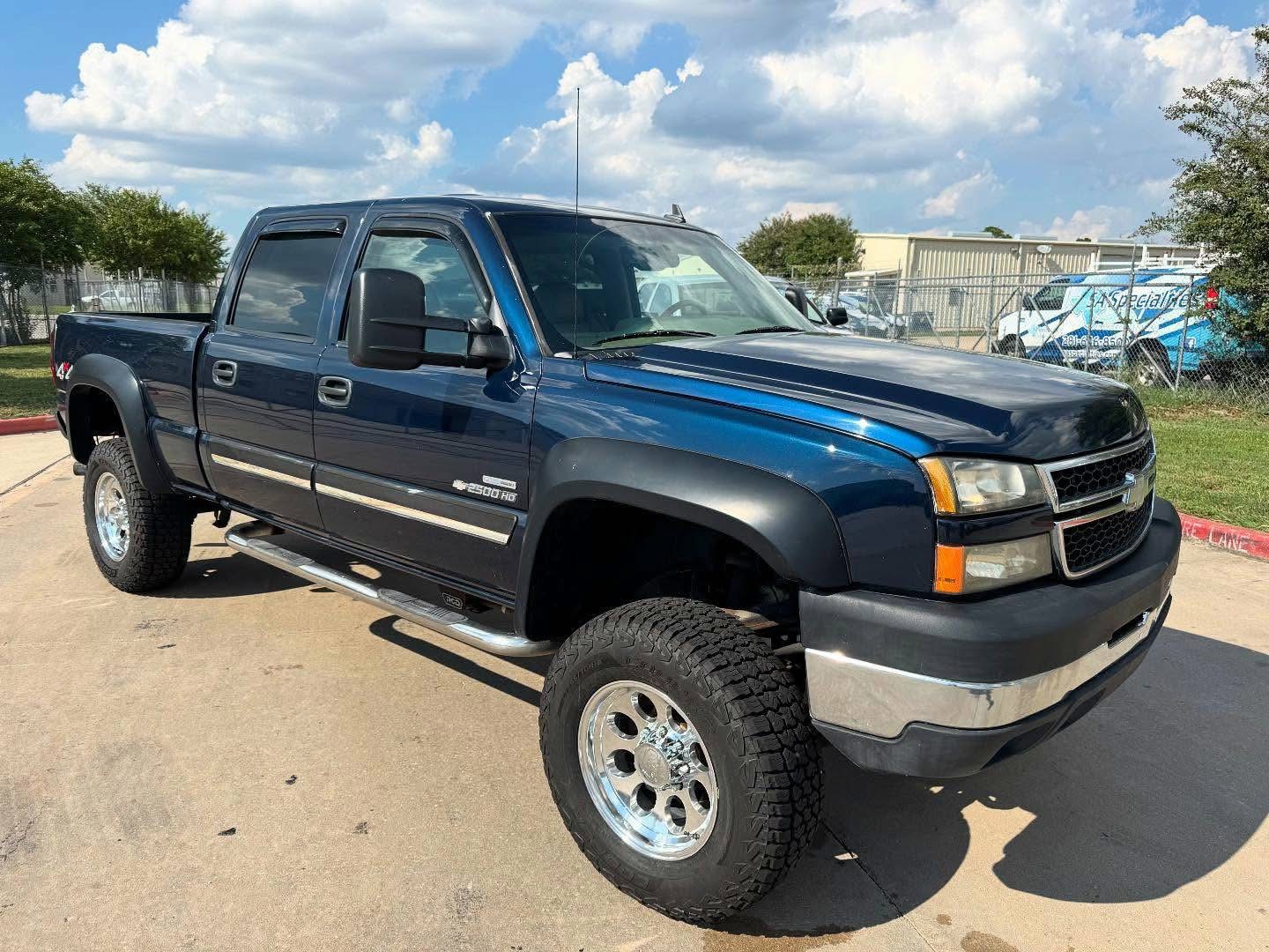 Silverado 2500HD LT additional