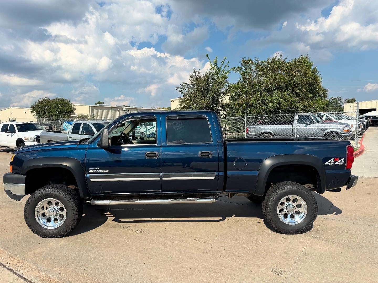 Silverado 2500HD LT additional