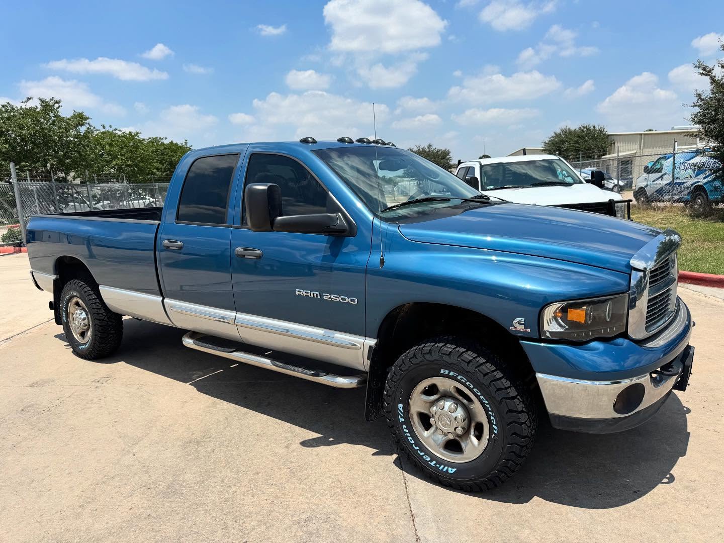 Dodge ram La Marine 4X4 LB additional