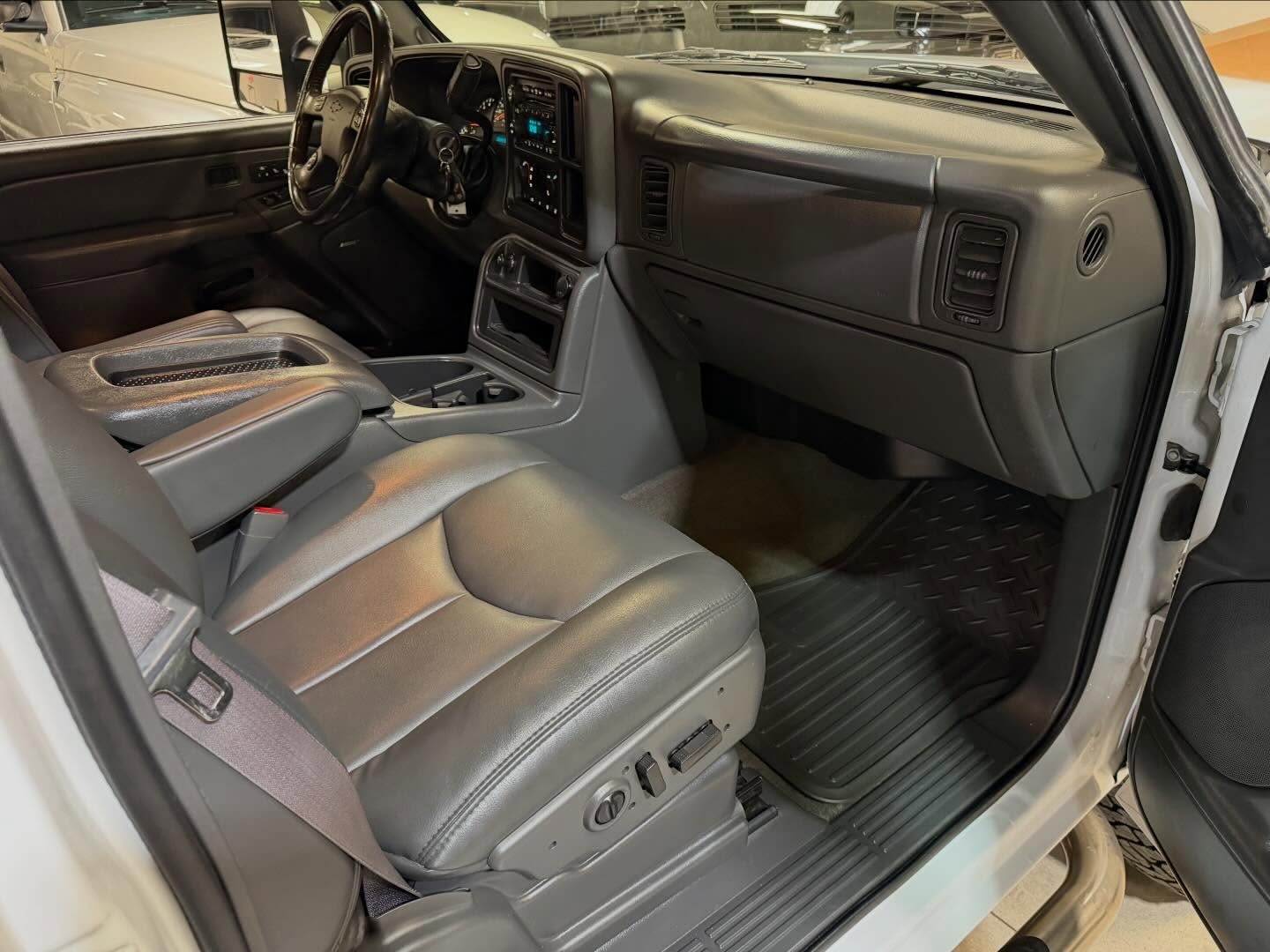 Silverado 2500HD additional