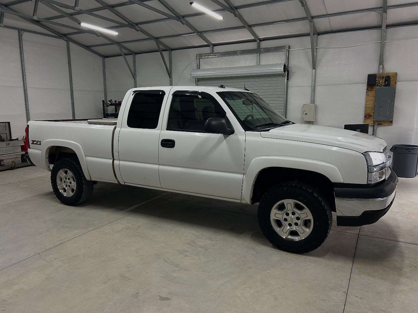Silverado 1500 Z71 4x4 additional