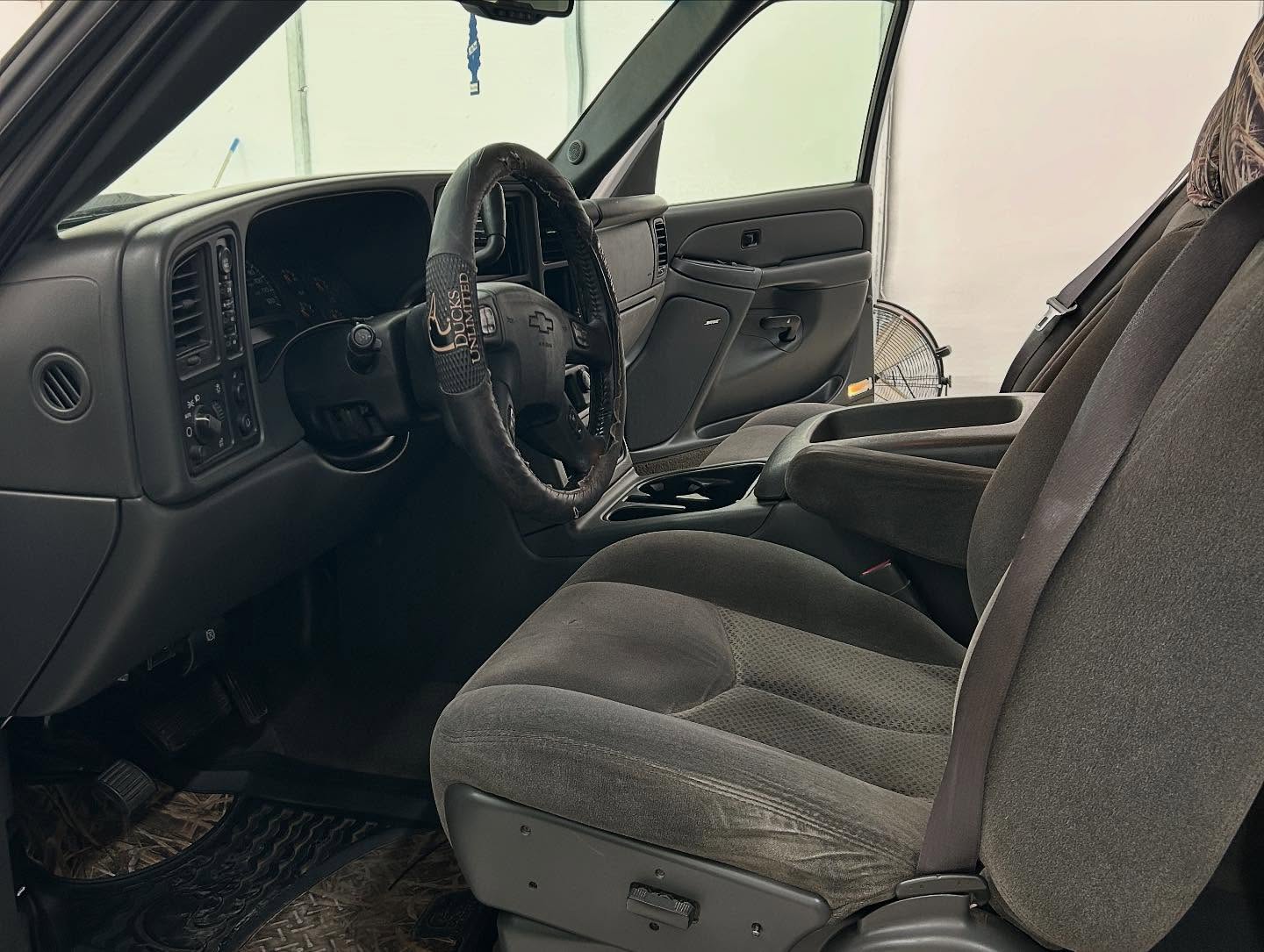 Silverado 1500 Z71 4x4 additional