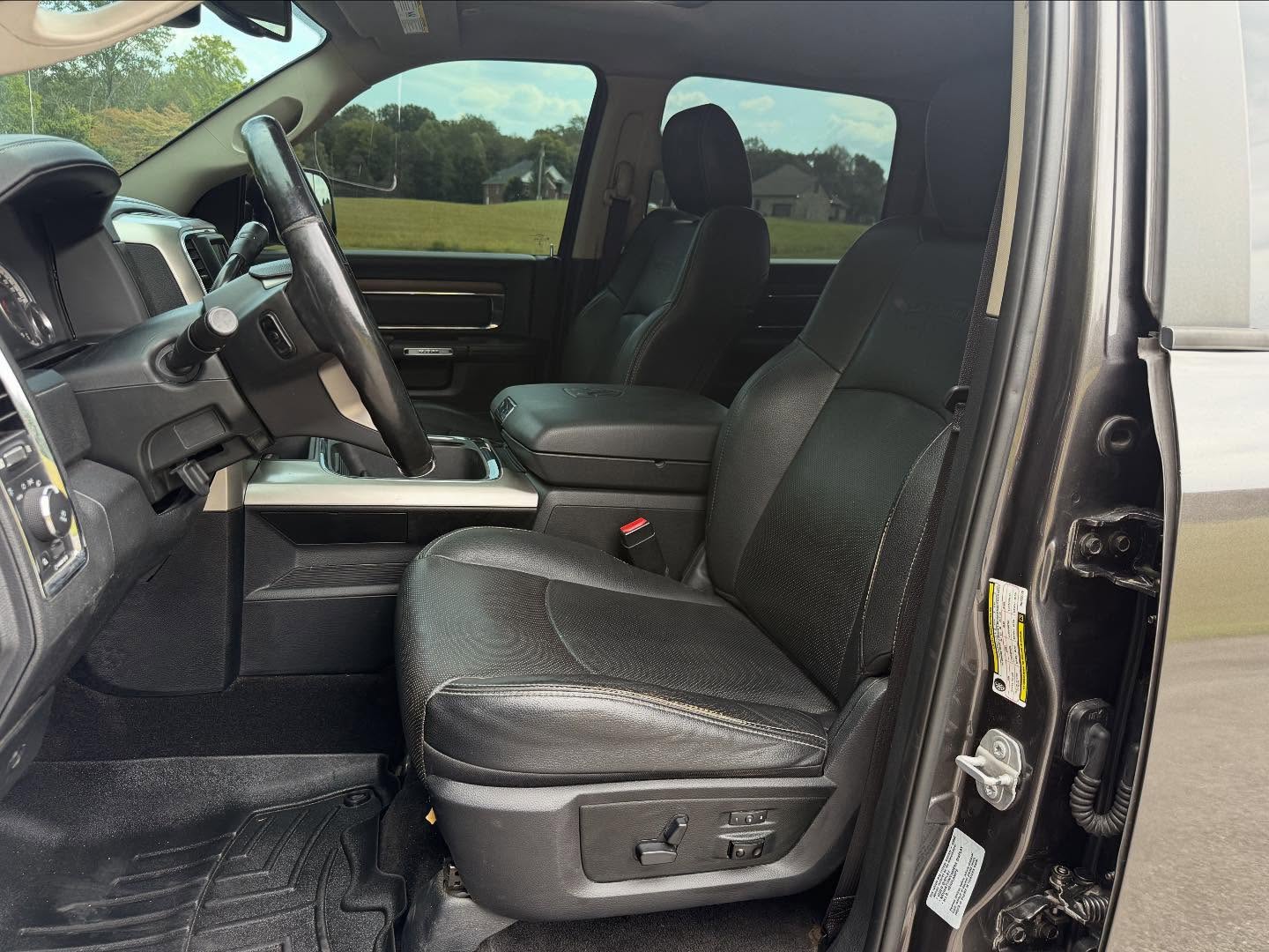 Laramie 4x4 6.7 Cummings additional