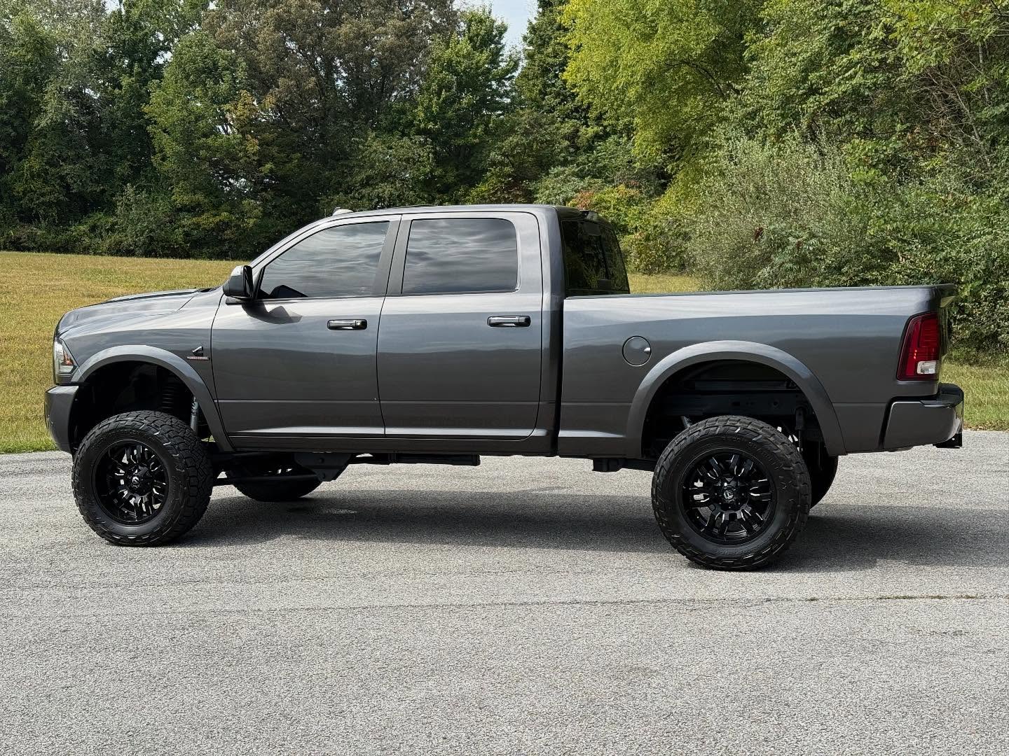 Laramie 4x4 6.7 Cummings additional