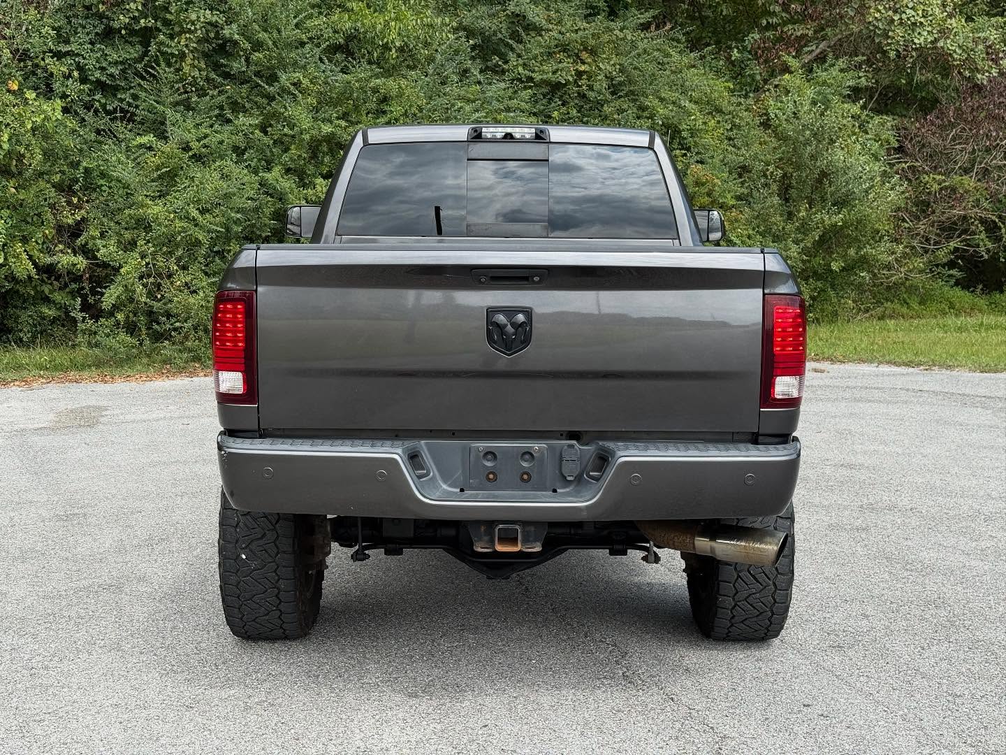 Laramie 4x4 6.7 Cummings additional