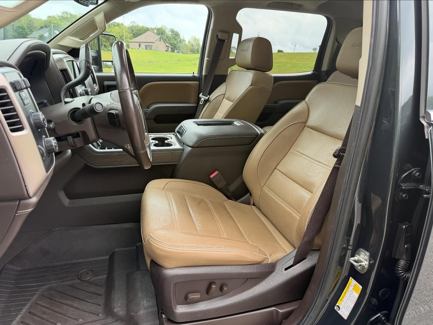 Sierra 2500 Denali 4x4 additional