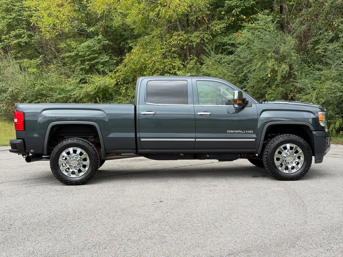 Sierra 2500 Denali 4x4 additional