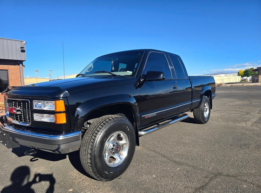 Sierra 2500 SLT additional