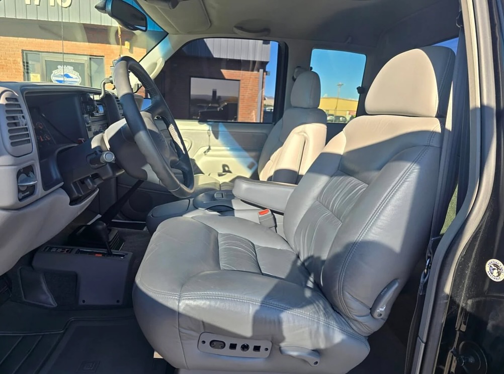 Sierra 2500 SLT additional