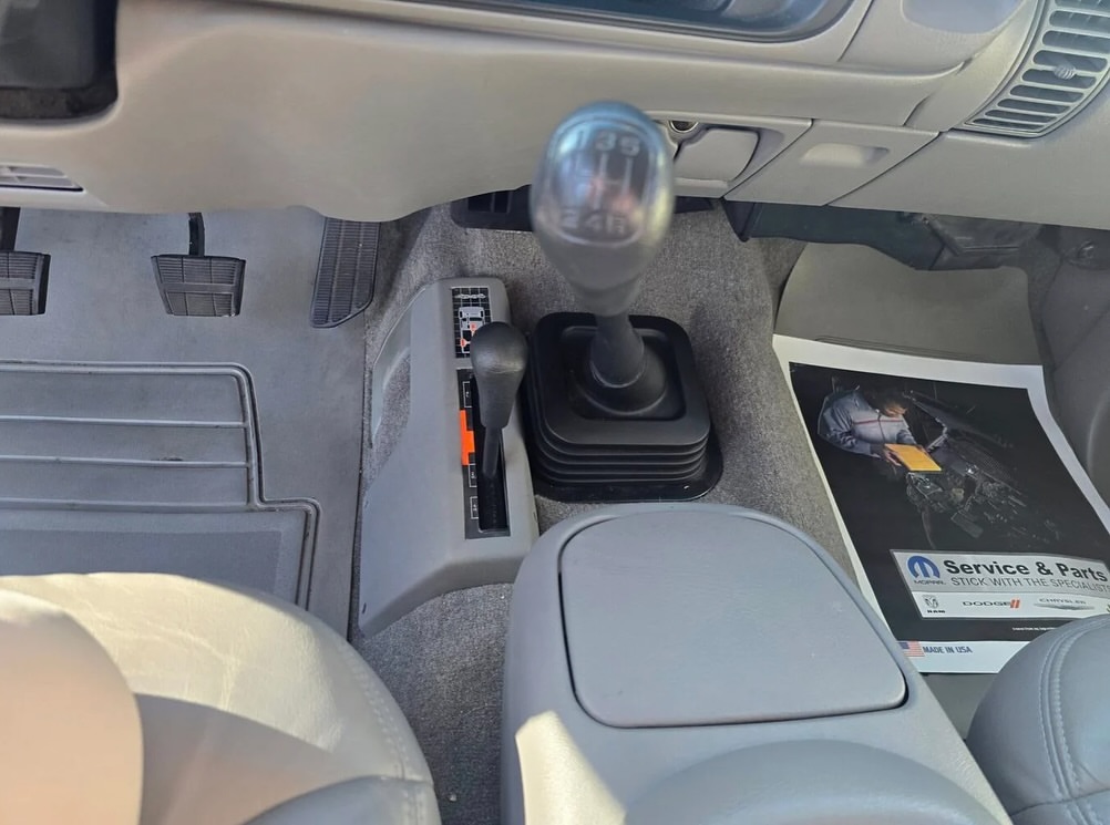 Sierra 2500 SLT additional