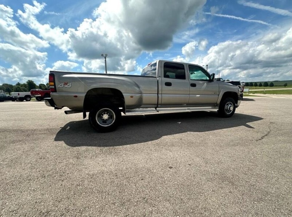 Silverado 3500 crew cab 4wd additional